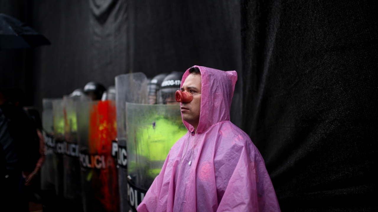 Başkentte şiddet eylemleri nedeniyle 30`dan fazla otobüs (transmilenyo) hizmet veremiyor.