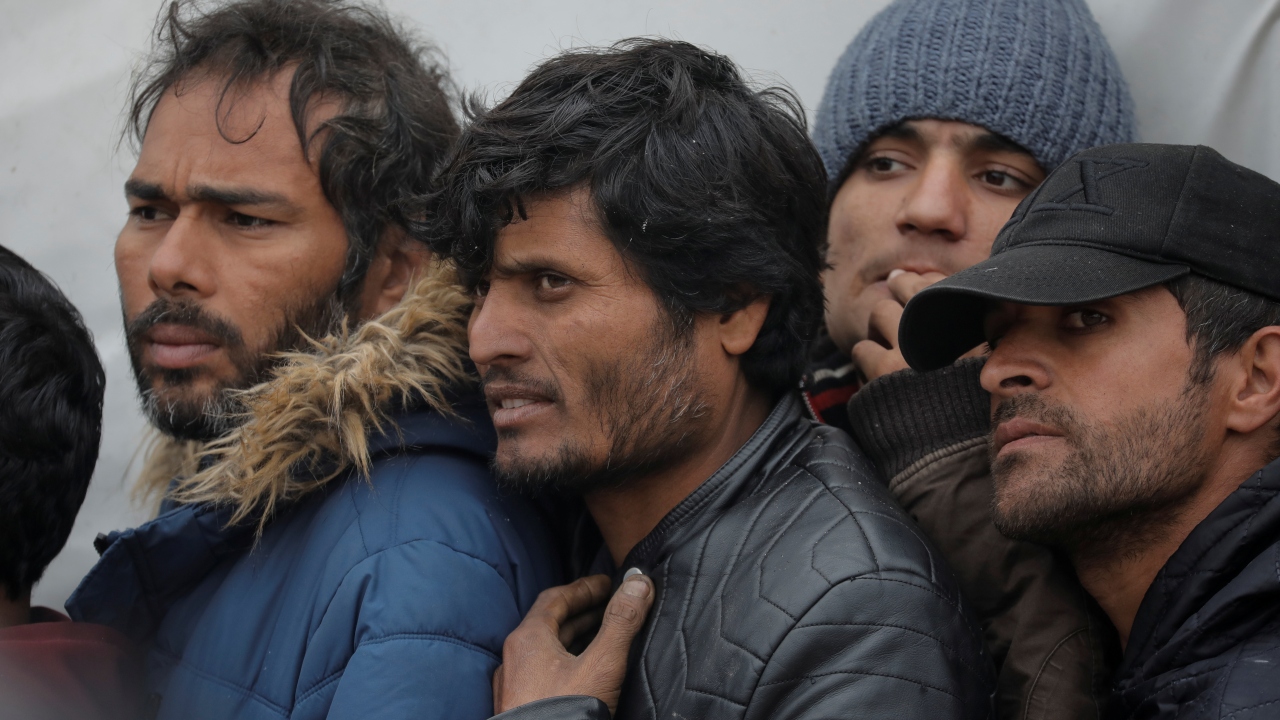 Kınık, gazetecilere yaptığı açıklamada, Bosna Hersek`in göçmenler için bir geçiş ülkesi olduğunu belirterek, 70 bine yakın insanın bu yolu kullanarak Avrupa Birliği (AB) ülkelerine ulaşmaya gayret ettiğini kaydetti.