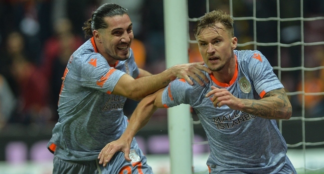 Başakşehir'in yenilmezlik serisi 10 maça çıktı