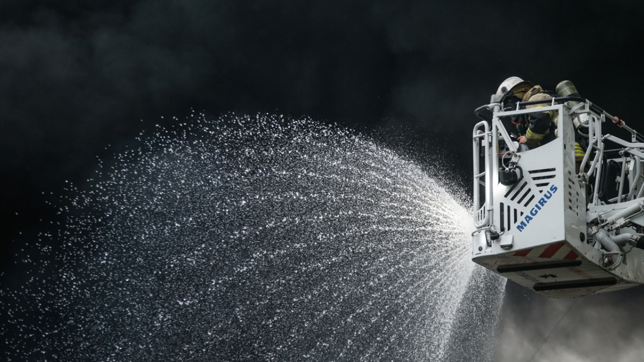 Yangına ilişkin herhangi can kaybı ve yaralanma yaşanmadı.