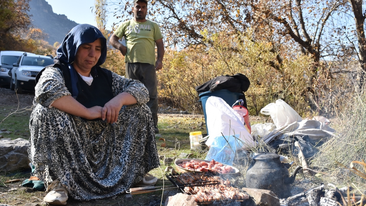 Ziyaretçilerden Mehmet Ali Bulut (27) ise terörden arındırılan bölgeye sık sık piknik yapmak için geldiklerini belirtti.
