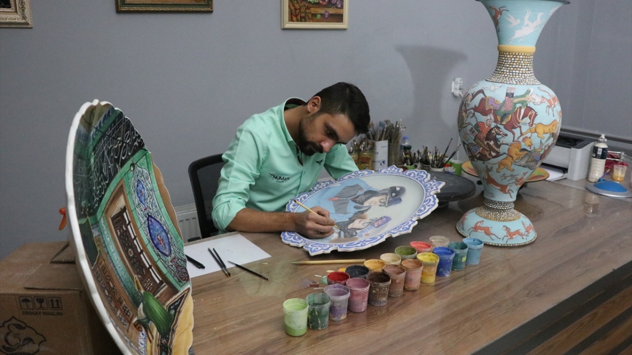 Botanik konularda çini ve seramik koleksiyonlar oluşturmayı planladığını anlatan Özyağman, her bir eserin yapımının 15 gün ila 2 ay arasında sürdüğünü sözlerine ekledi.