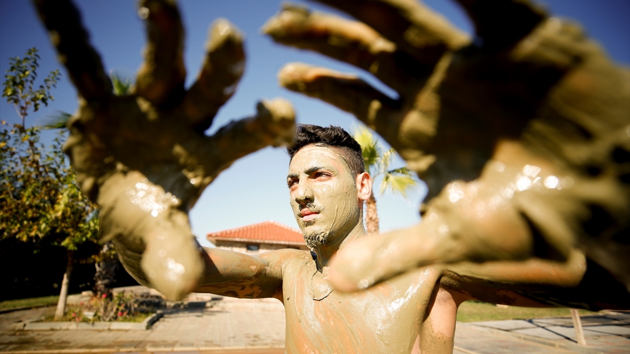 Antalya Ticaret ve Sanayi Odası Yönetim Kurulu Üyesi ve işletmenin sahibi Ayhan Kızılsavaş, kentte beş yıldızlı tesislerin önemli bölümünün SPA otel olduğunu ve bu alanda kentin yurt dışında ön plana çıktığını söyledi.