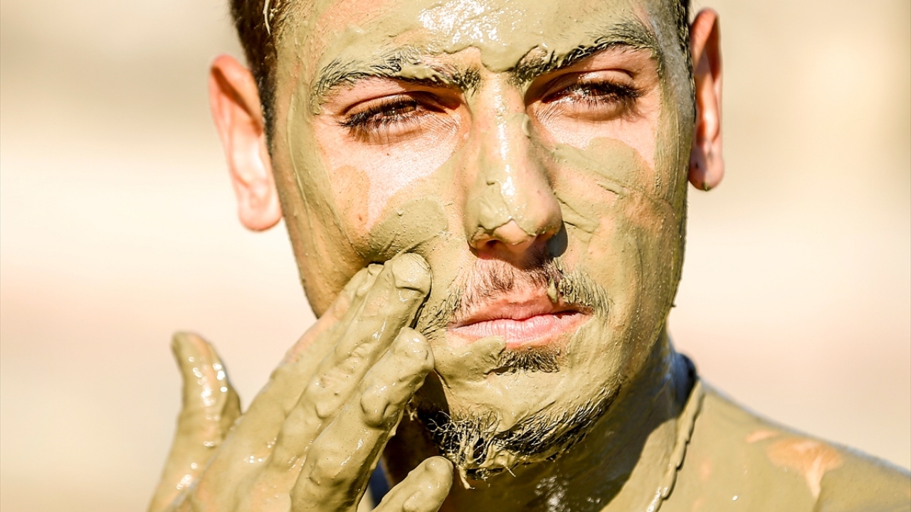 Mini köyün müşterilerinin yüzde 99`u yabancı