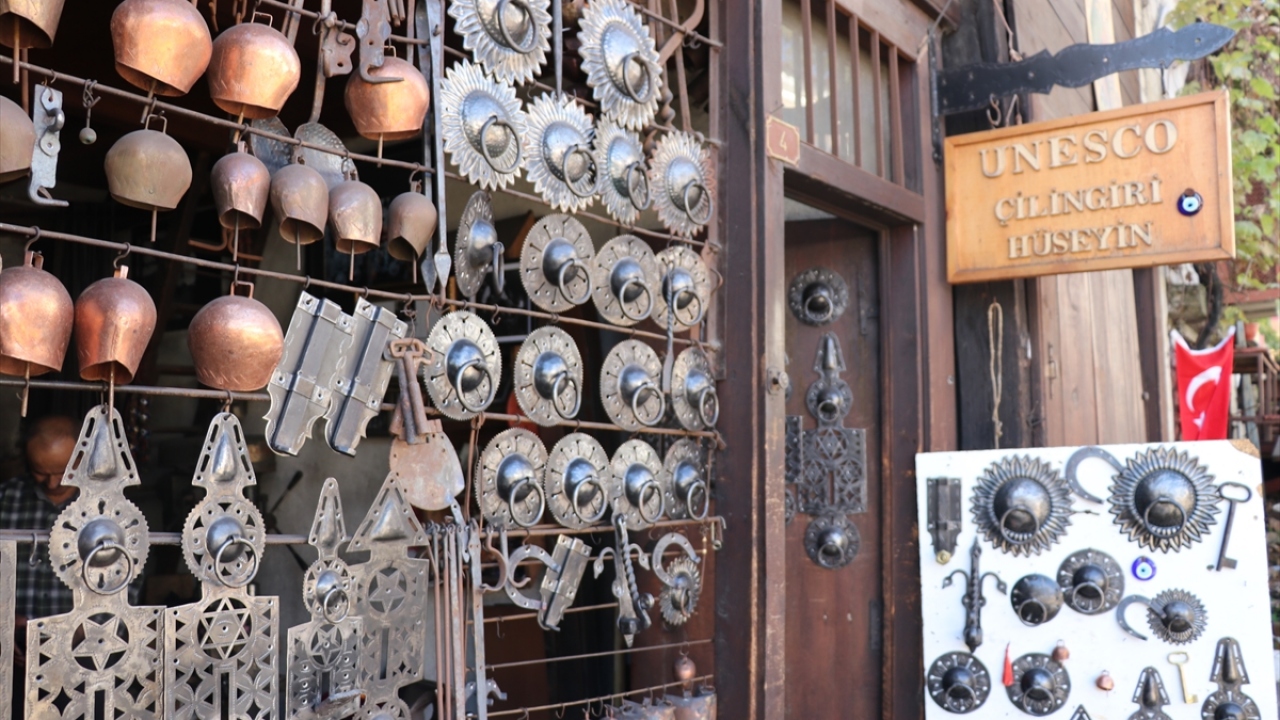 "Çalınma şekline göre erkek ya da kadın kapı açılır"