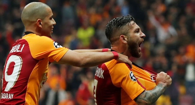 Galatasarayın ilk golü Adem Büyükten