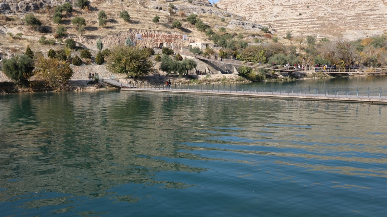 Şanlıurfa Bölgesel Turist Rehberleri Odası Başkanı Müslüm Çoban, yaptığı açıklamada, 2019 yılının Şanlıurfa ve bölge turizmi adına çok iyi geçtiğini söyledi.