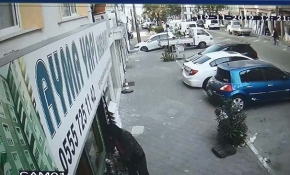 Bir şey bulamayınca semaveri çaldı