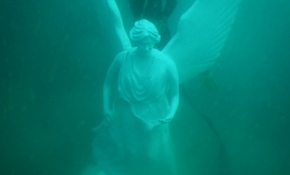 Edirne'de bulunan tarihi eserlerin kopyaları denize batırıldı