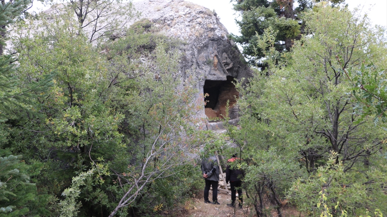 Göktepe Belediye Başkanı Mustafa Doğan, yaptığı açıklamada, beldelerinin tarihteki eski adının Fariske olduğunu söyledi.
