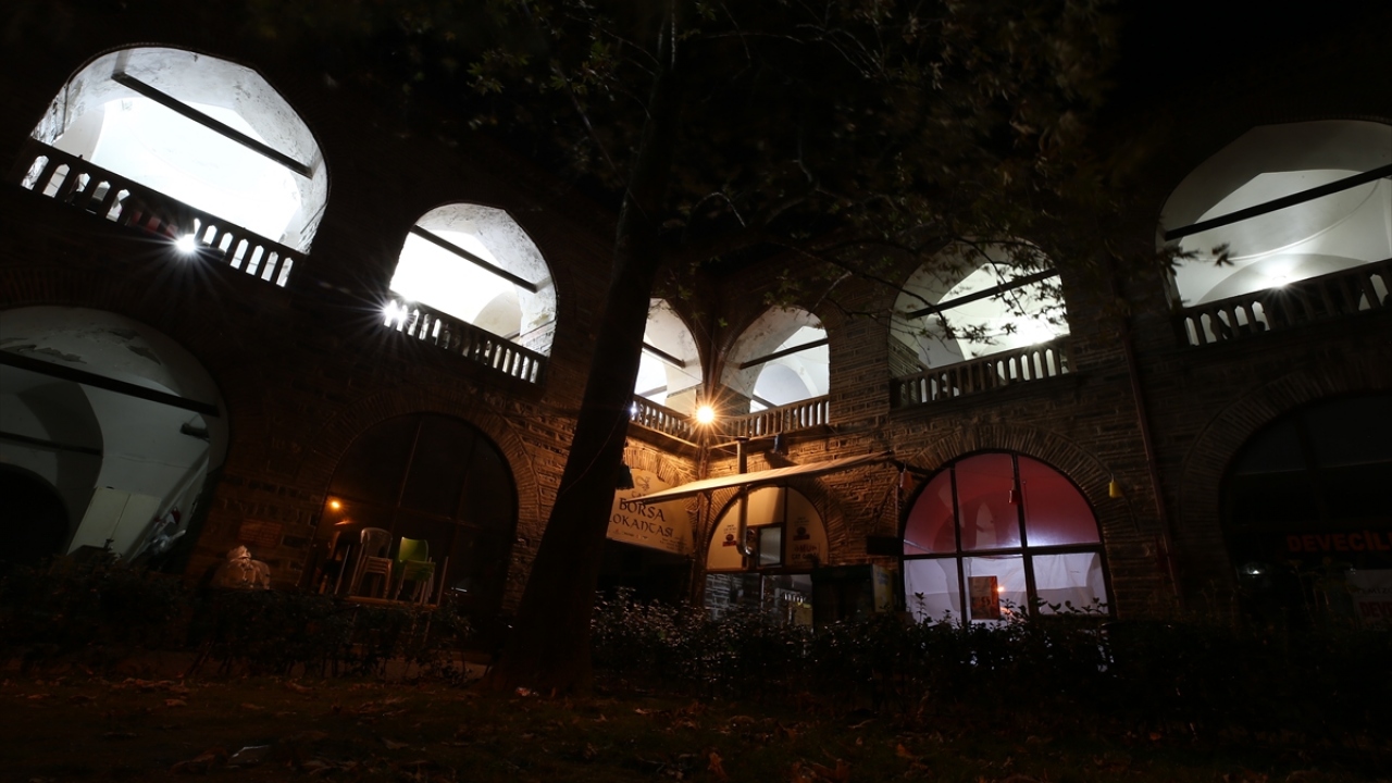 Özyıldırım, bölgenin eskiden olduğu gibi bugün de hala canlılığını koruduğunu ve işlevini devam ettirdiğini belirtti.