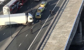 Londra Köprüsü'nde bıçaklı saldırı