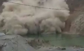 Artvin'de korkutan heyelan kamerada