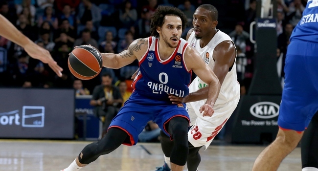 Anadolu Efes Avrupa'nın zirvesinde