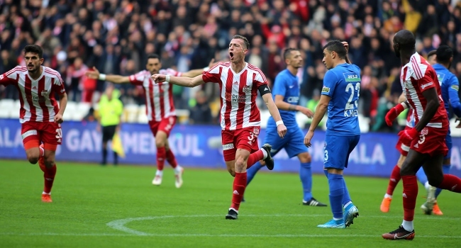 Sivasspor üst üste 5. maçını da kazandı