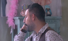 Islığıyla müziğe farklı bir yorum getiriyor