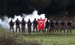 Özel harekat ekiplerinden nefes kesen tatbikat