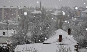 Eskişehir'de kar yağışı başladı