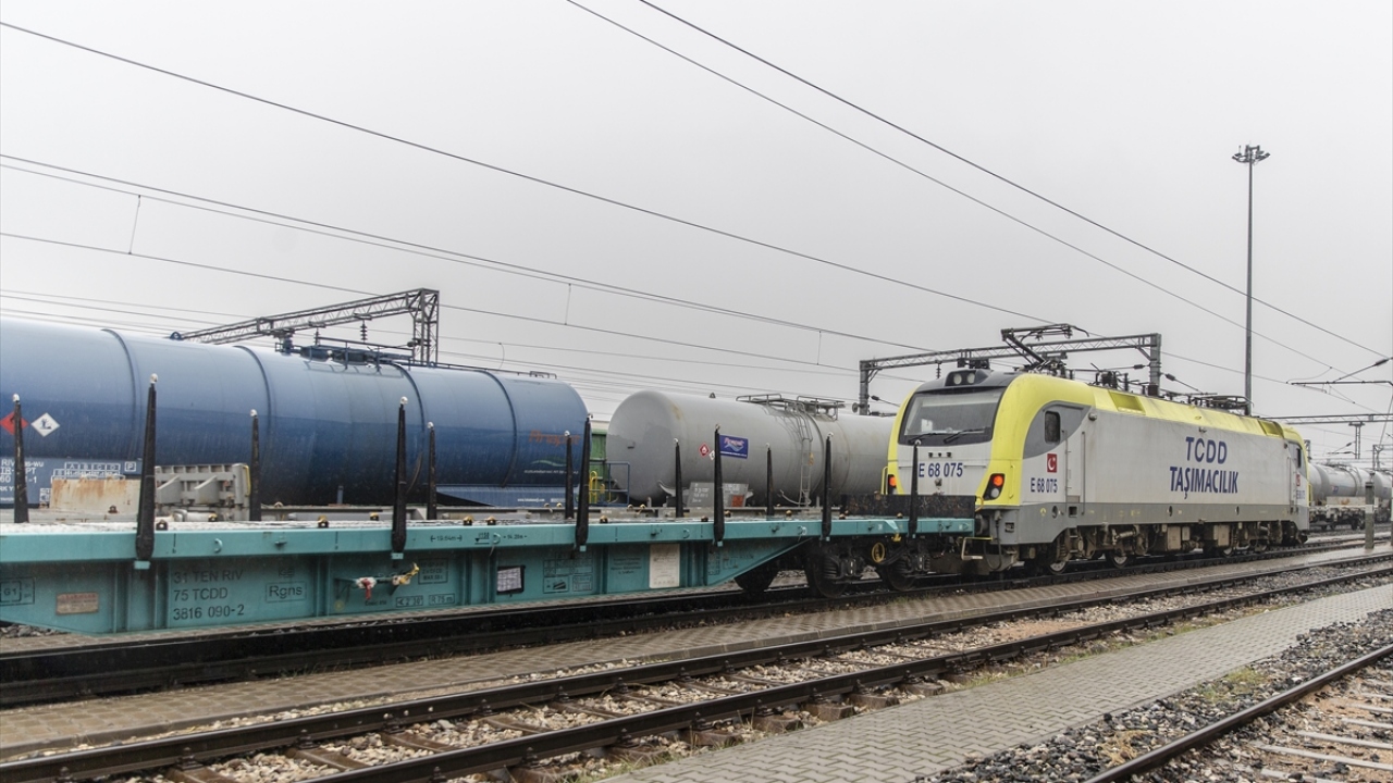 Yerli parçalar da var