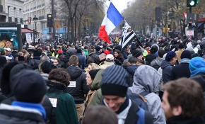 Fransa'da emeklilik reformu protestolarına katılım 500 bini buldu