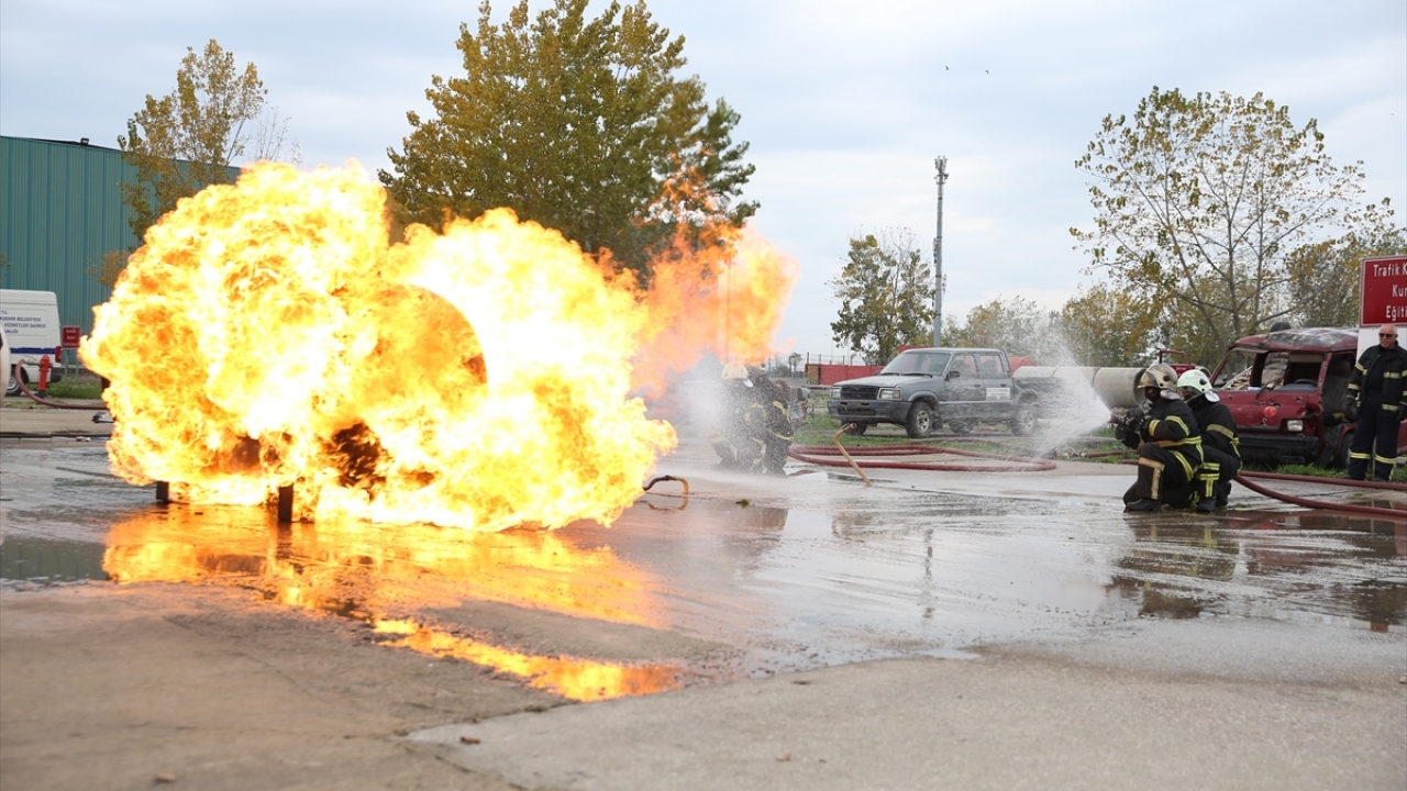 Akpınar, insanlara yardım etmenin, manevi olarak kendilerini çok güçlendiren güzel bir duygu olduğunu anlattı.