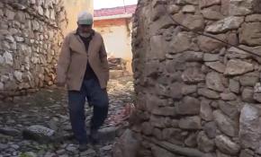 Herkesin terk ettiği köyün bekçisi: Mustafa Dede