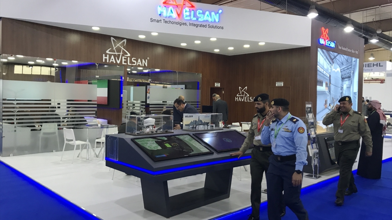 HAVELSAN standı, fuardaki yerini aldı.