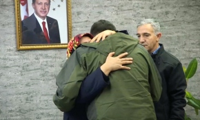 Diyarbakır annesi Hatice Ceylan evladına kavuştu