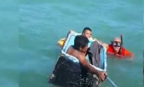 Meksika'da teknesi batan balıkçıları buzdolabı kurtardı