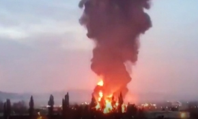 Barselona'da geri dönüşüm fabrikasında büyük yangın