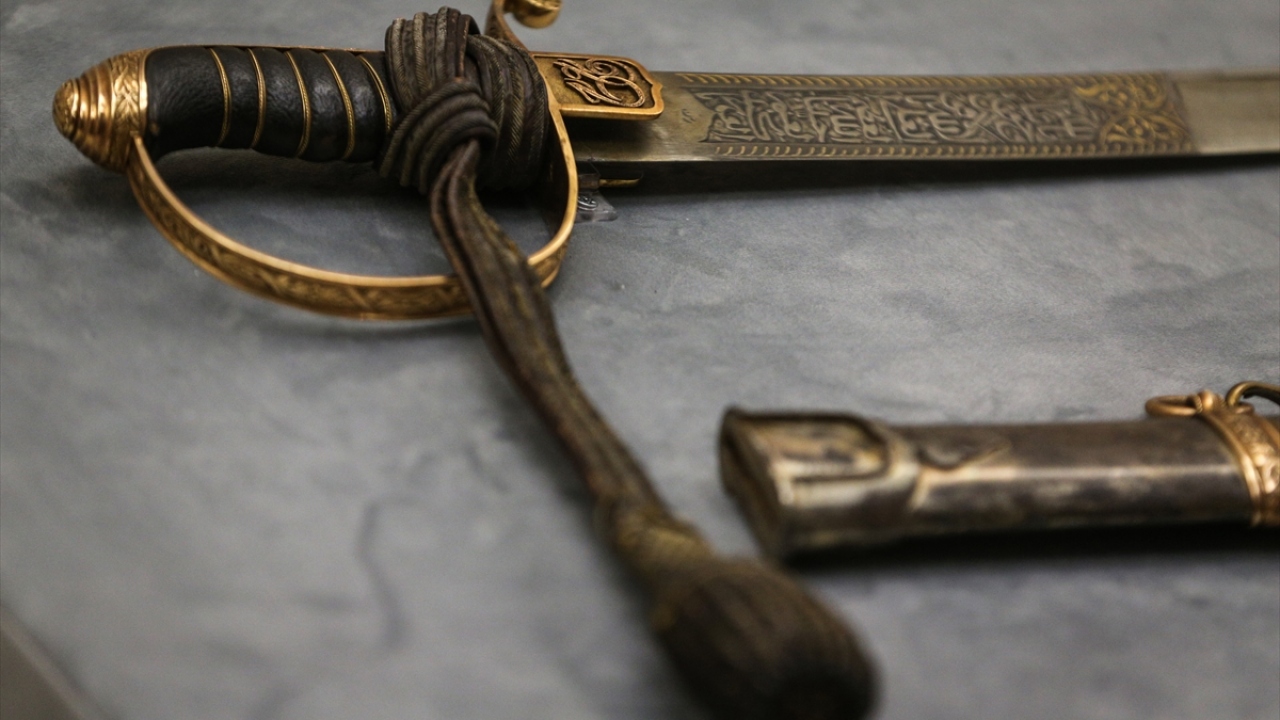 Japon İmparatoru Meiji`nin hediyesi takımlar da var