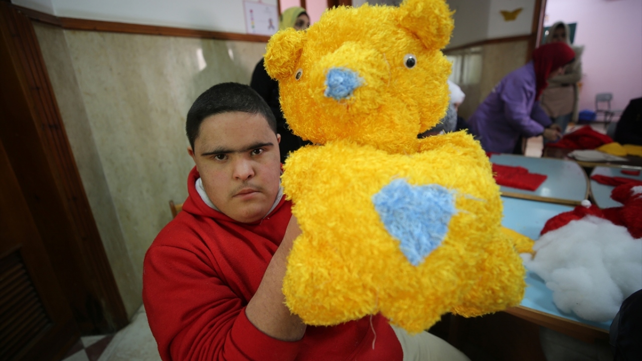 Projenin koordinatörü Cebr Sabit, yaptığı açıklamada, kursla ilgili hazırlıkların yaklaşık bir ay önce başladığını ve aynı eğitimin ileride işitme engellilerden oluşan bir gruba da verileceğini söyledi.