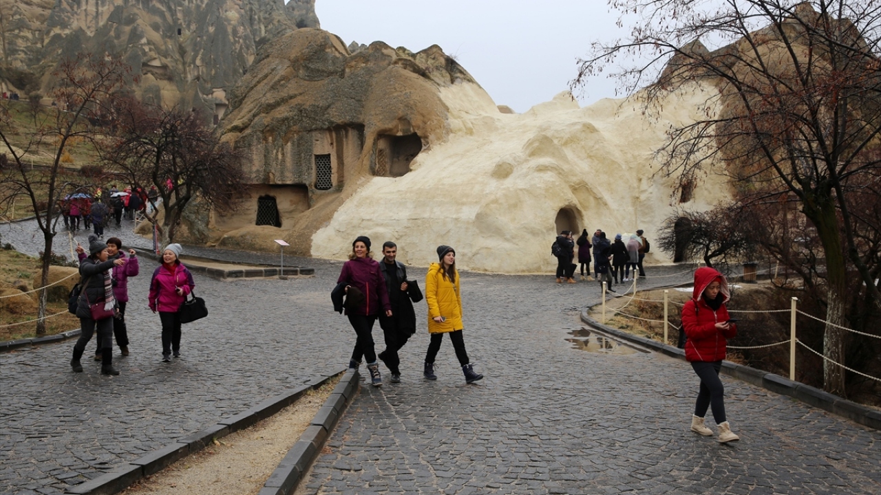 Bölgede 11 aylık döneminde bölgedeki tarihi ve turistik merkezleri 3 milyon 662 bin 591 kişi ziyaret etti, 559 bin 618 turist sıcak hava balon turuna katıldı.
