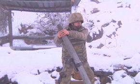 TRT, Mehmetçiğin sınırda zorlu vatan nöbetine eşlik etti