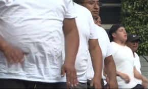 Meksika hükümeti polisleri forma sokmak için kolları sıvadı