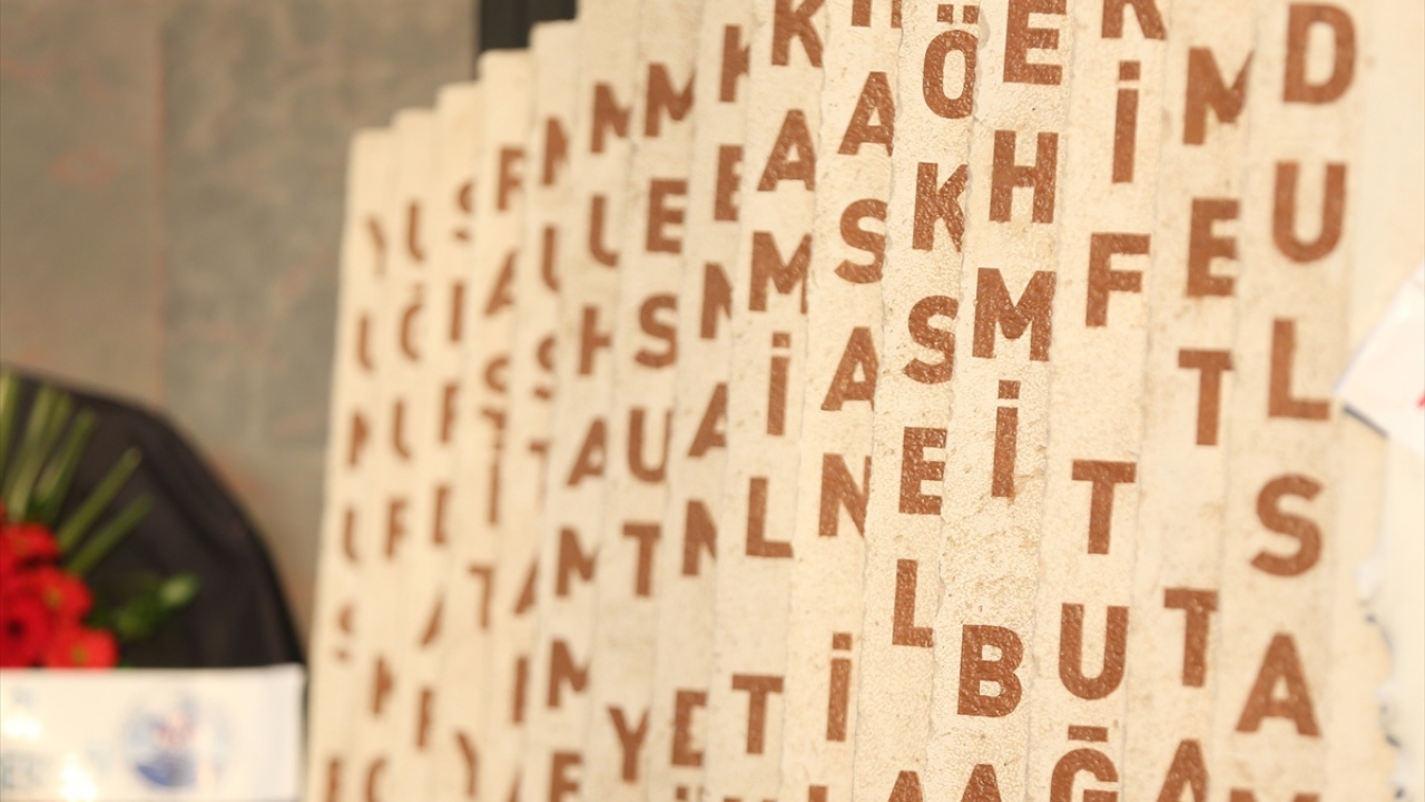 Üçkan, vatanı vatan yapanın şehitler ve gaziler olduğunu, Türkiye Cumhuriyeti`nin 1071 yılından bu yana şehitler verdiğini ve bundan sonra da vereceğini sözlerine ekledi.