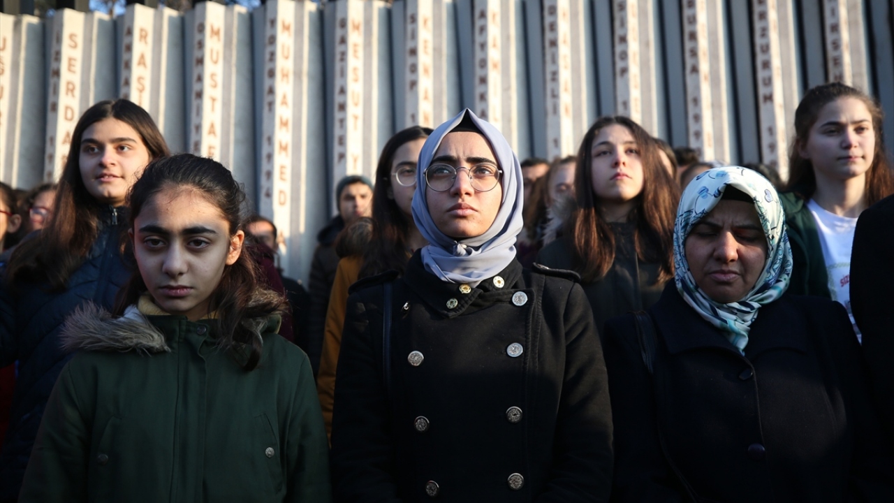 "15 asker şehit olmuş, 54 asker yaralanmıştı."