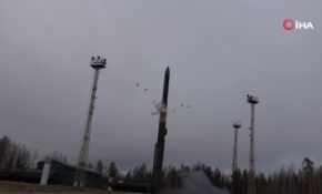 Rusya, Füze Günü'nü balistik füze ile kutladı