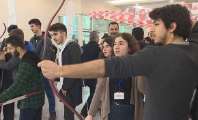 Üniversite öğrencileri geleneksel sporları deneyimledi