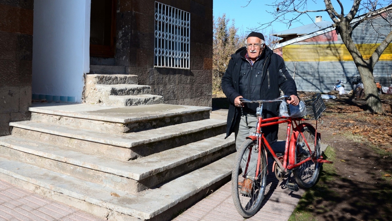 "40 yıldan fazladır bisiklet kullanıyorum."