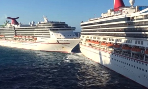 Lüks yolcu gemilerinin çarpışma anı kamerada