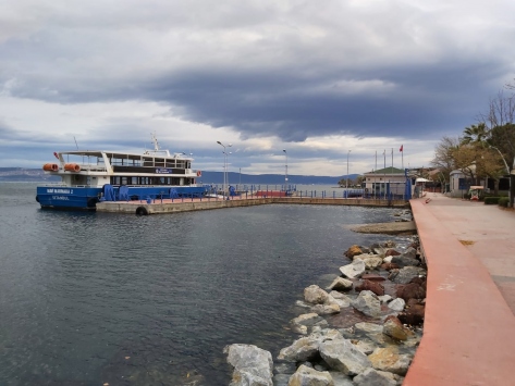 İzmit Körfezi'nde ulaşıma lodos engeli