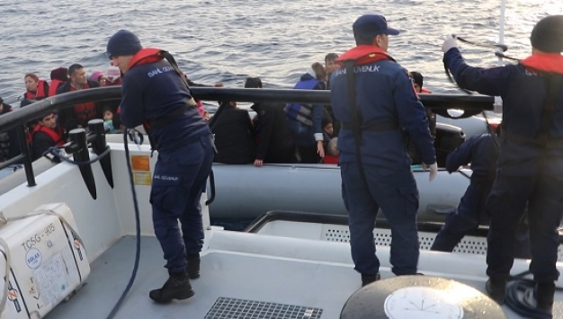 Çanakkale'de 50 düzensiz göçmen yakalandı