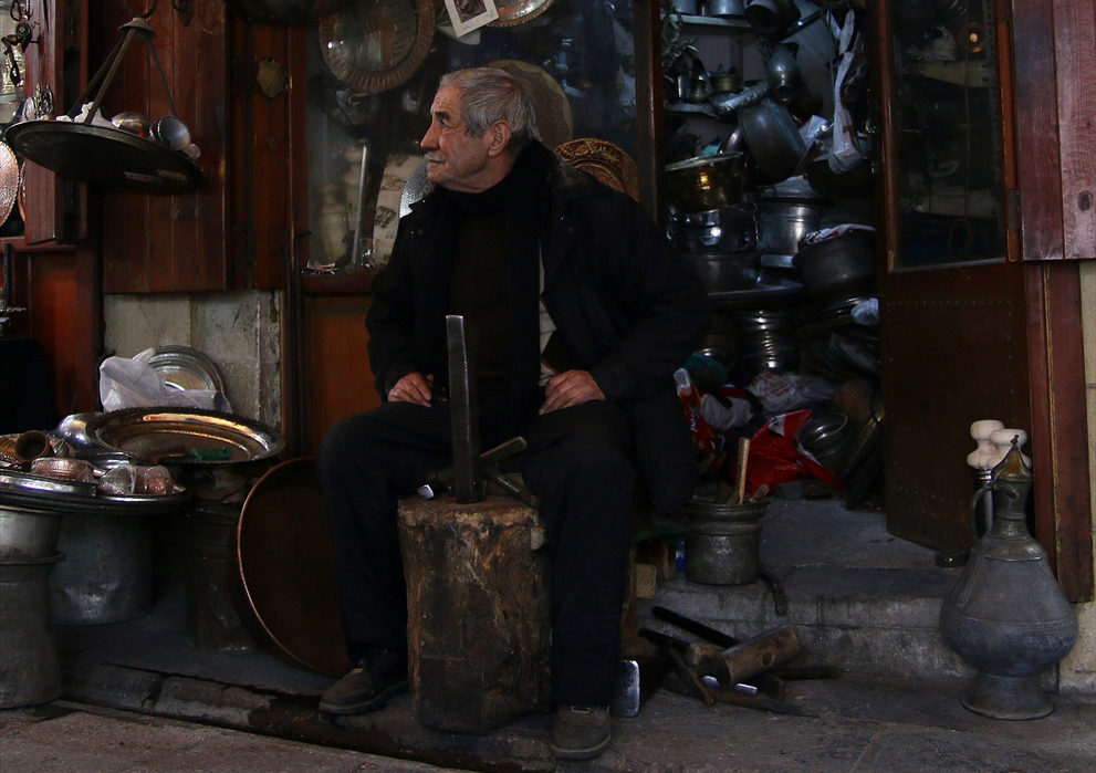 Üç kuşağın dükkanı yan yana