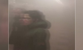 Paris'te Noel öncesi eylemcilerden metro hattına sis bombası