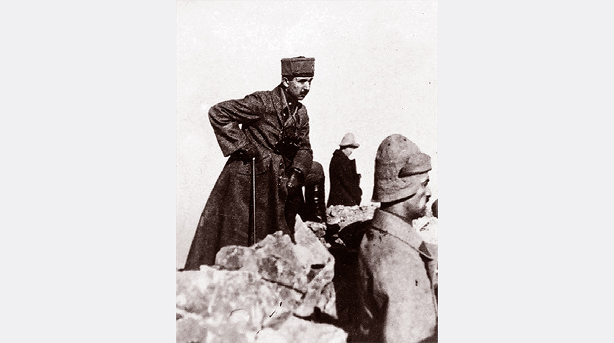26 Ağustos 1922`de İsmet İnönü, Kocatepe Afyon`da. (Arşiv)