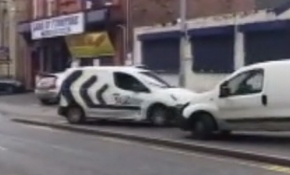 Tartıştığı sürücünün aracına defalarca çarptı