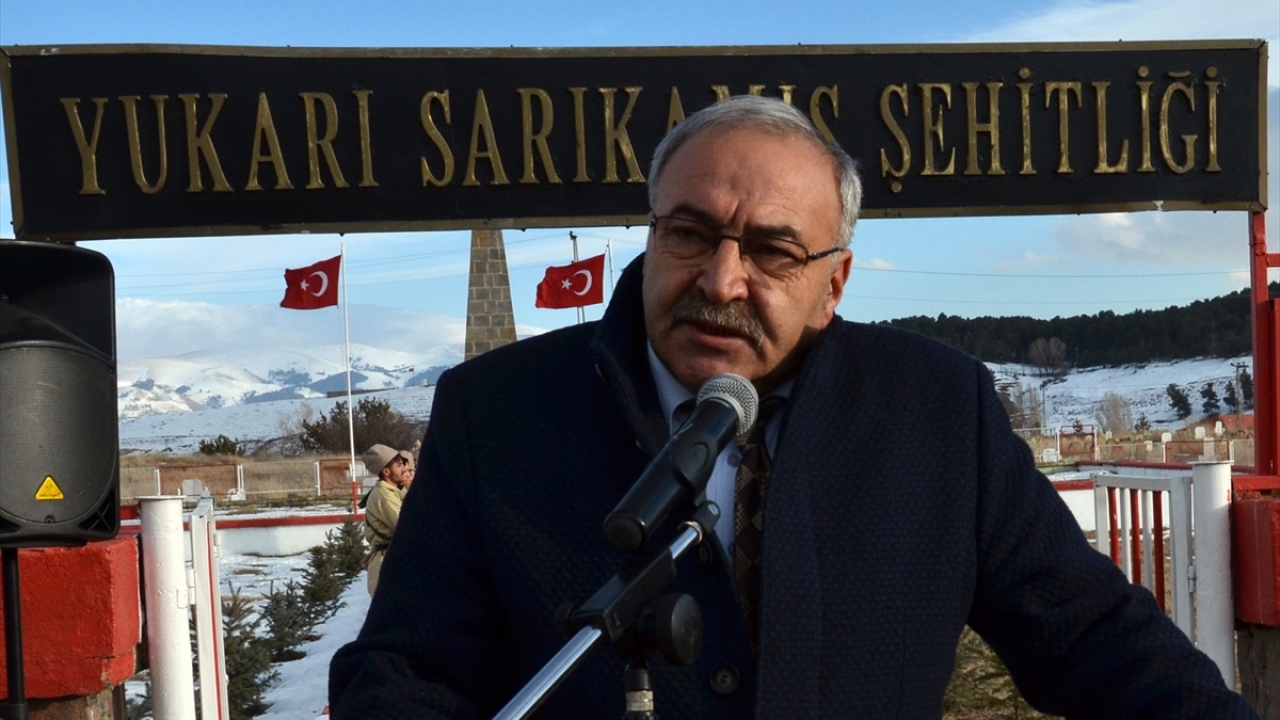 Sarıkamış Kaymakamı Recep Koşal, burada yaptığı konuşmada, Sarıkamış Harekatı`nın 105. yılında  düzenlenen saygı nöbetinde bir araya geldiklerini söyledi.