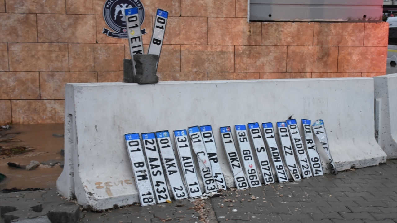 Adana`da sağanak sonrası çok sayıda plaka bulundu