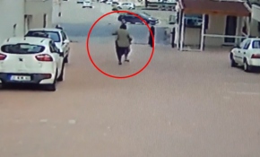 Kuvvetli rüzgar kadını savurup yere düşürdü